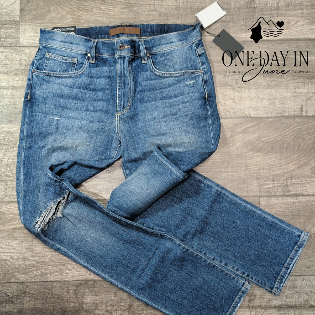 Joe's Jeans The Slim Fit Distressed Jeans Medium Wash NWT Size 33X32
