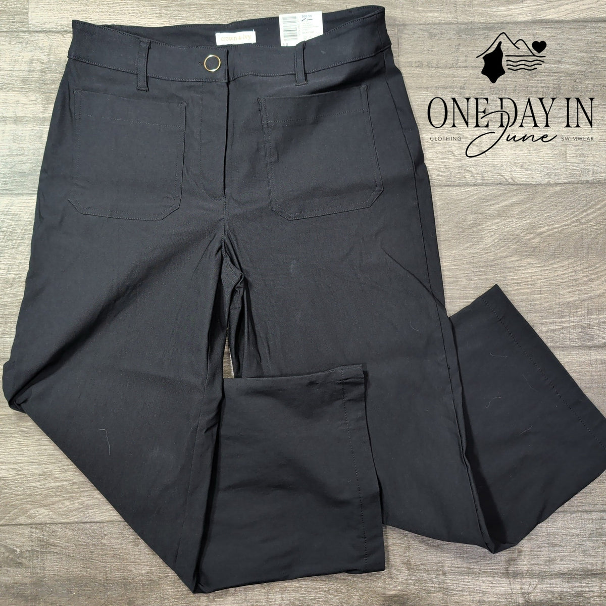 Crown & Ivy Wide Leg Crop Pants True Black Patch Pocket NWT Size 10