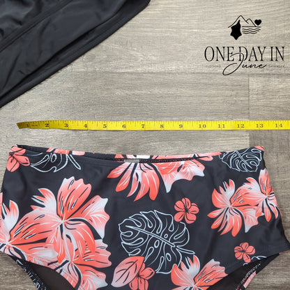 CharmLeaks High Neck Bikini Swimsuit Size M