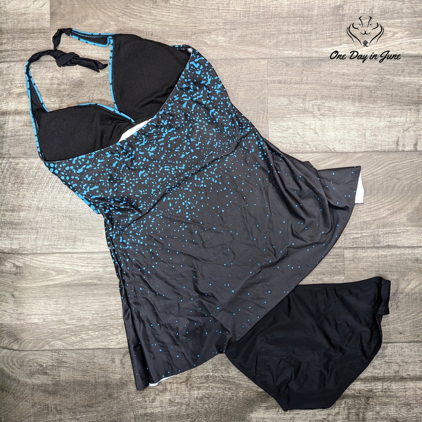 Tabana Halter V Neck Cross Front Tankini Swimsuit Size L