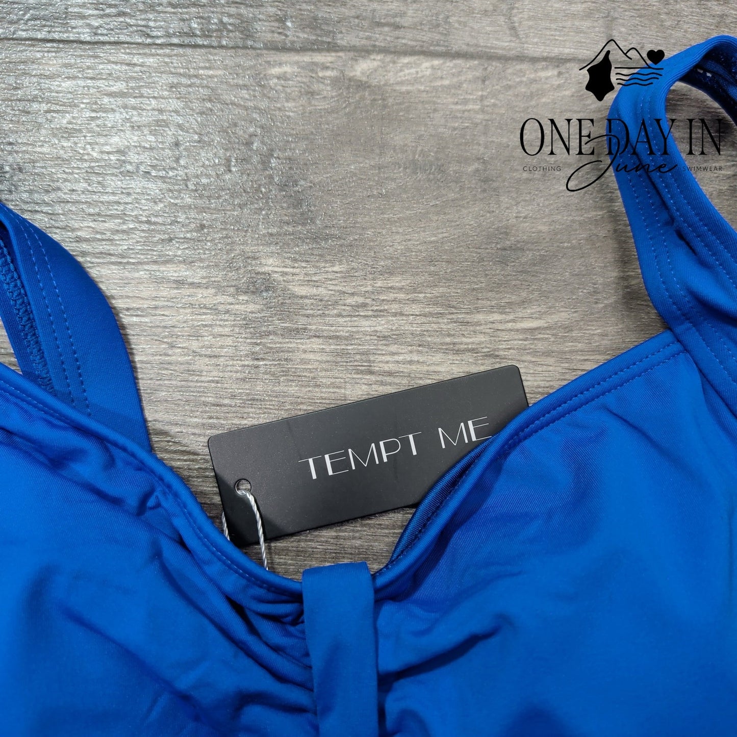 Tempt Me Classic One Piece Swimsuit Size M