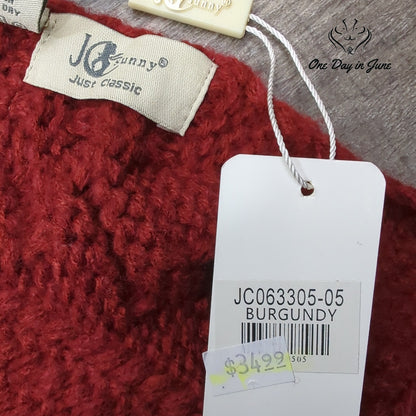 JC Sunny Knit Triangle Shawl Burgundy Cable Knit Buckle Wrap NWT Size OS