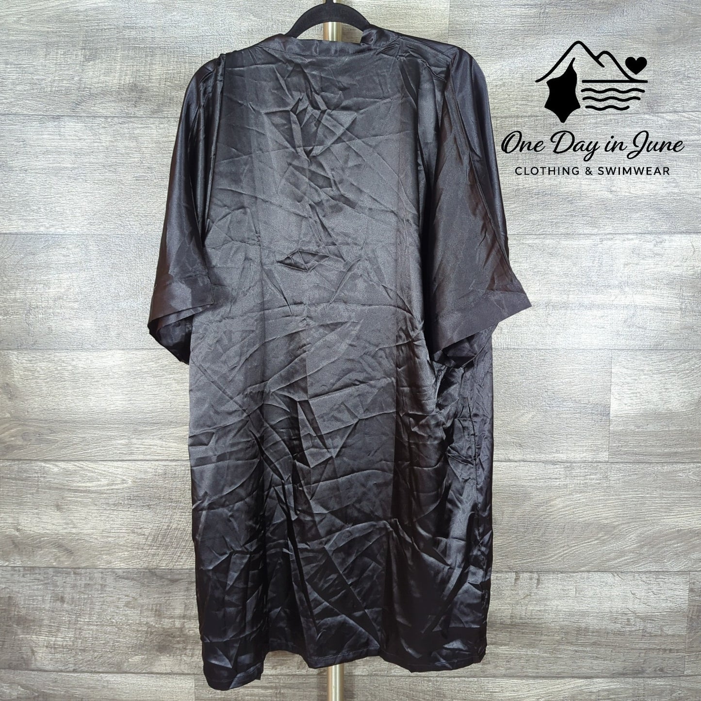 2inrobes Short Silky Robe Size XL