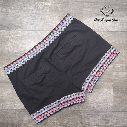Loft Embroidered Chino Shorts Size 8