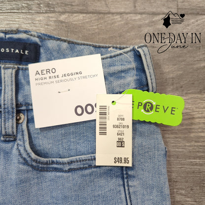 Aeropostale Aero High Rise Jegging Jeans Short Light Wash Stretch NWT Size 00S