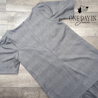 Ann Taylor Glen Plaid Flounce Hem Shift Dress Gray NWT Size M