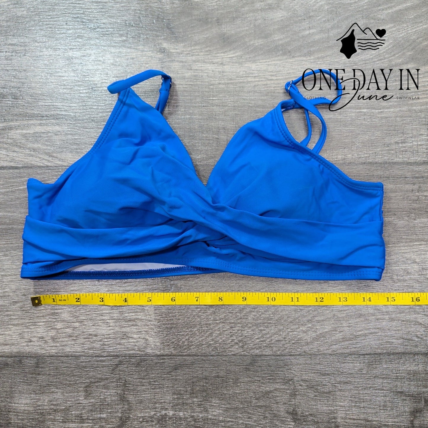 Aleumdr Twist Front Bikini Top Size L
