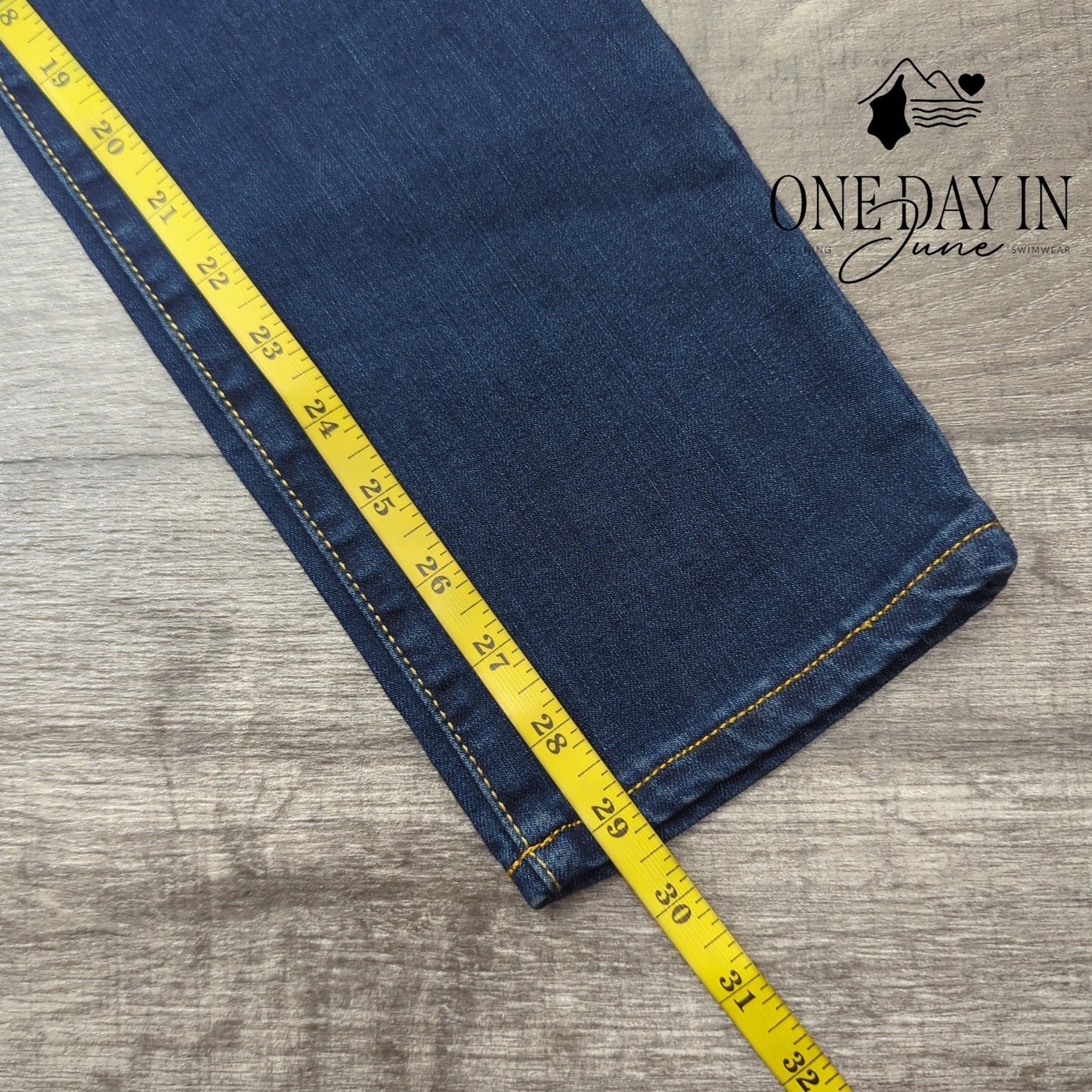 Arizona Jean Co. Juniors Narrow Leg Fave Super Skinny Jeans Size 13