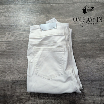 Chico's Embroidered Pull On Jegging Ankle Jeans White Size 0.5R 6 NWT Size 6