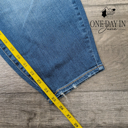 Torrid Plus Size Sky High Skinny Ankle Jeans Size 28