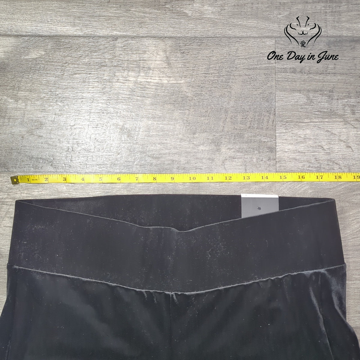Torrid Velvet Pixie Skinny Pants Black Pull On NWT Size 1X