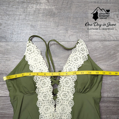 Cupshe V Neck Lace Cross Back One Piece Swimsuit Size S