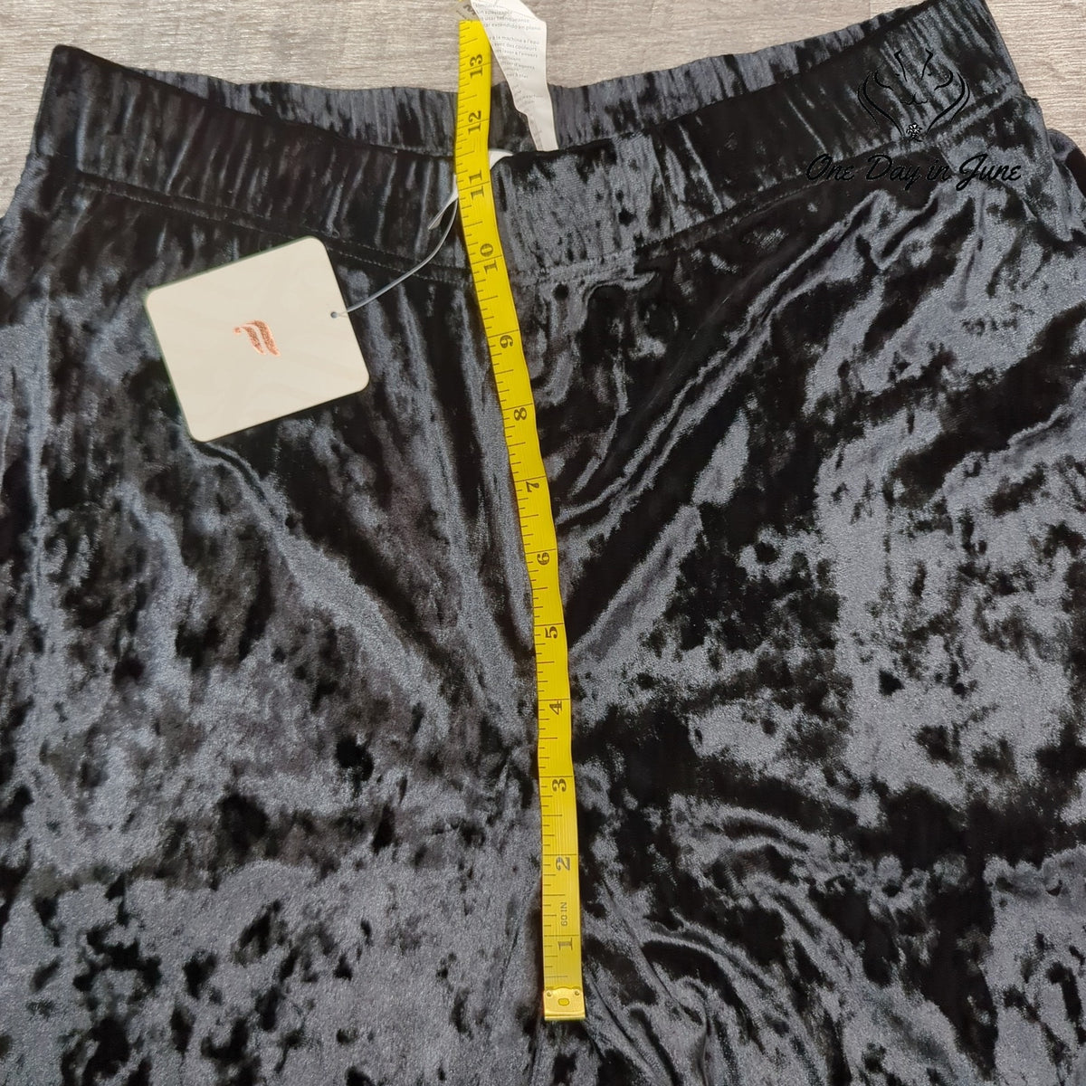 Fabletics Go-To Crushed Velour Wide Leg Pants Black NWT Size M