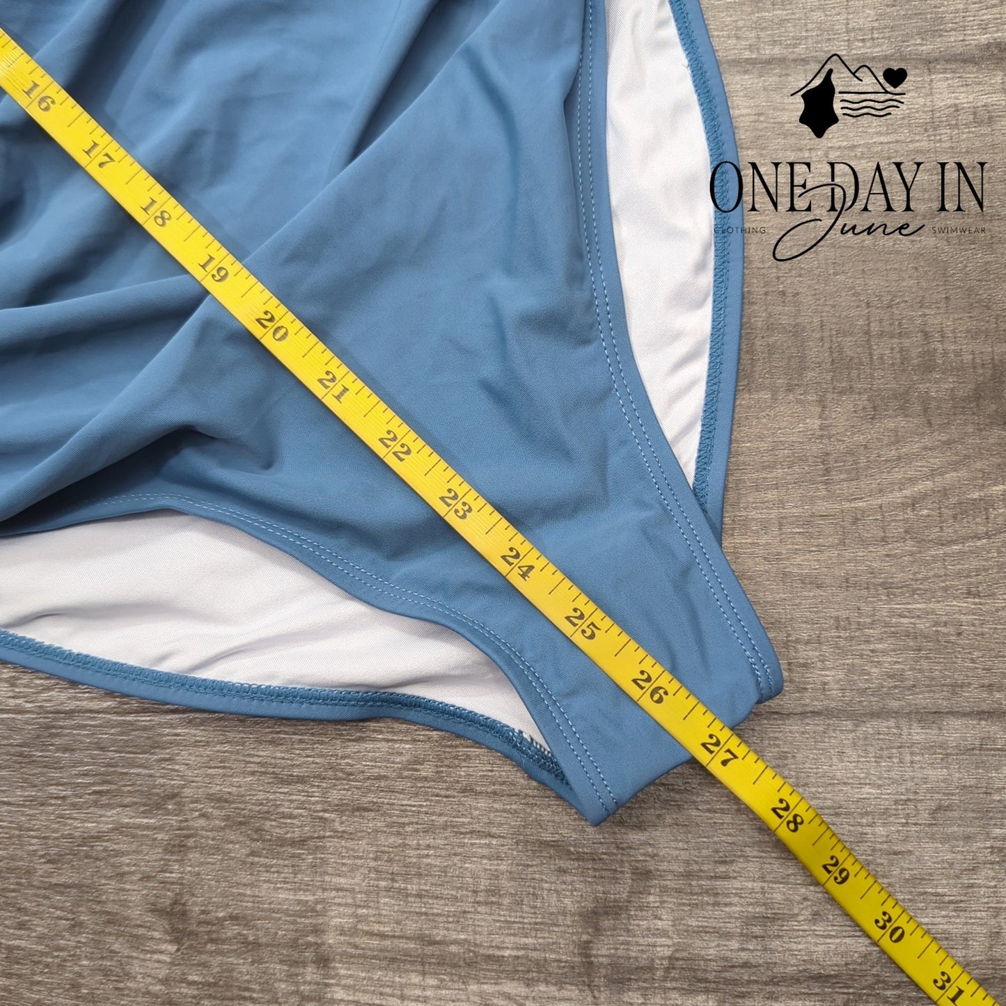 Eomenie Cross Front Cut Out One Piece Swimsuit Size S