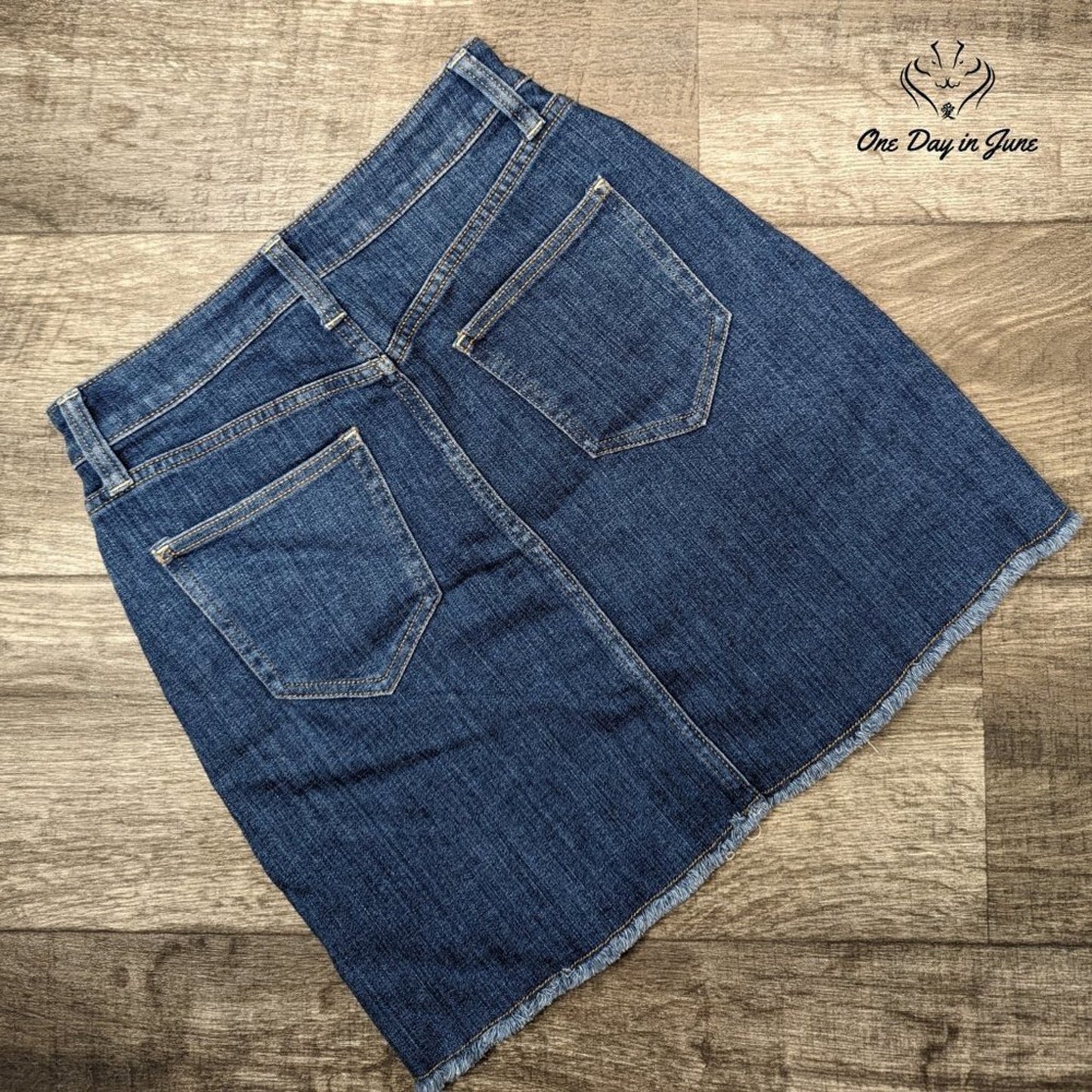 Arizona Jean Co. Juniors Denim Mini Skirt Size 5