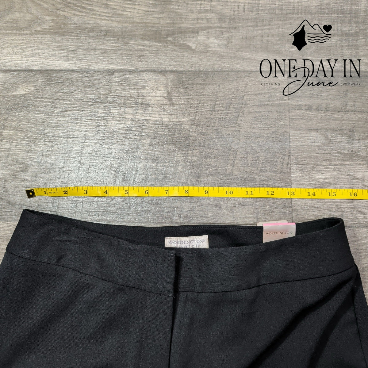Worthington Audrey Fit Dress Pants Short Black Stretch NWT Size 10 Short