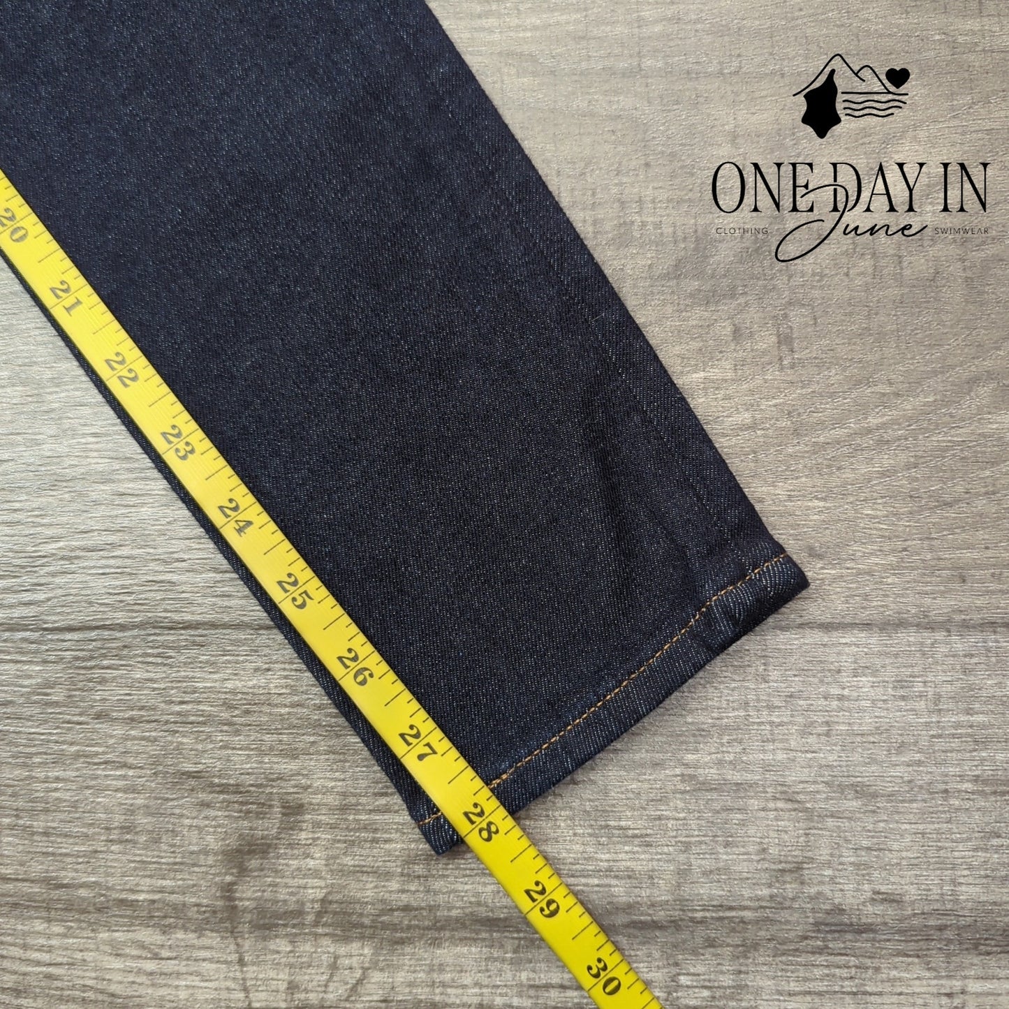 Express Skinny Mid Rise Ultra Hyper Flex Jeans Size S