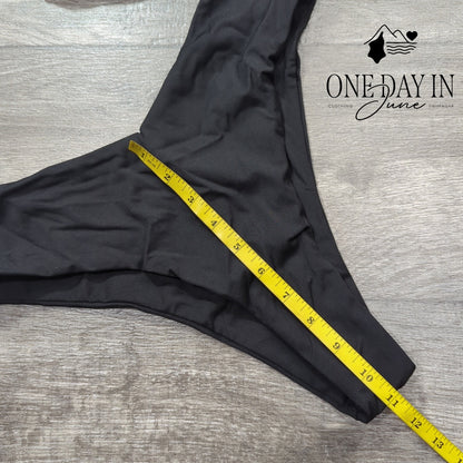 CharmLeaks High Cut Knot Front Bikini Swimsuit Size L