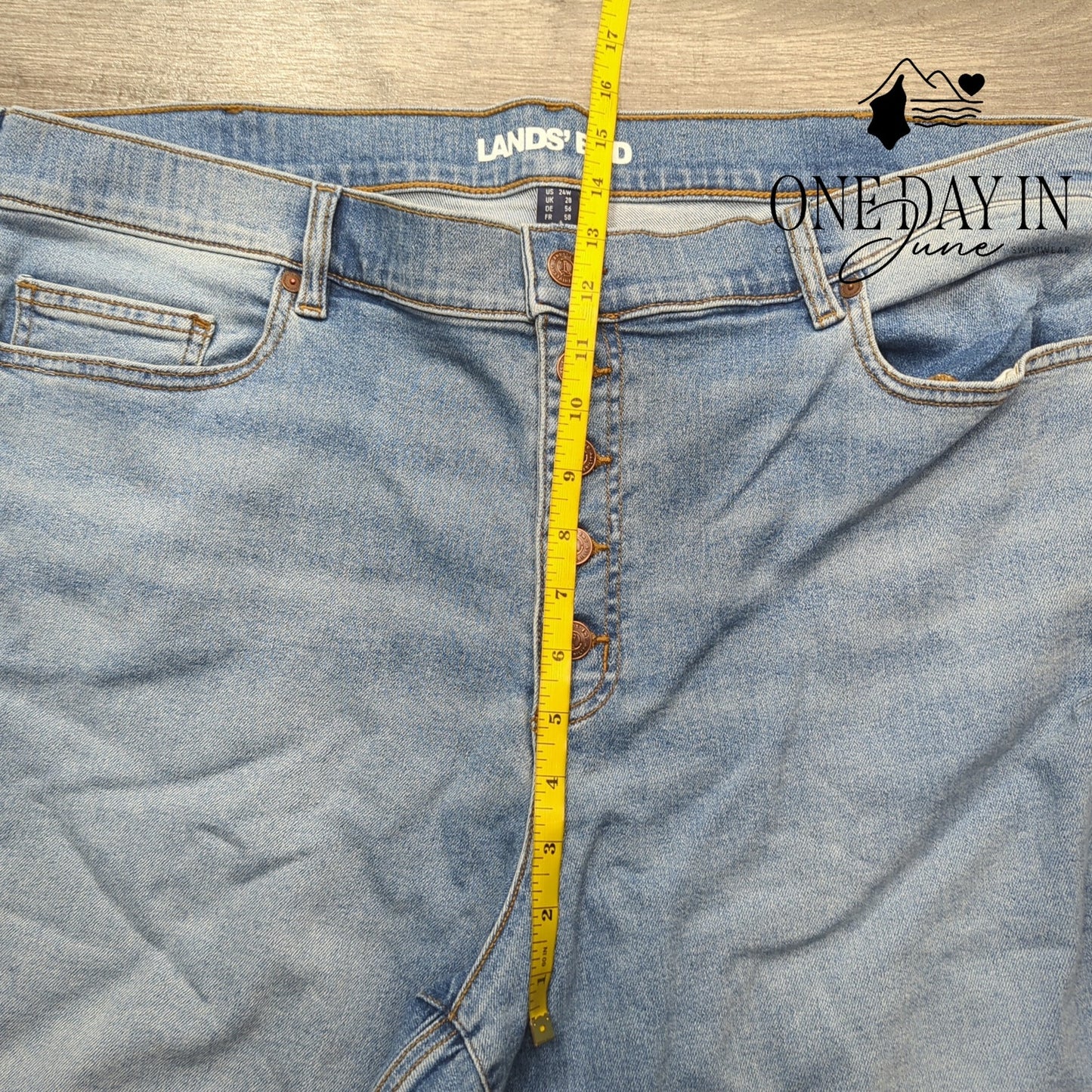 Land's End Plus Size Button Fly Crop Jeans Size 24W