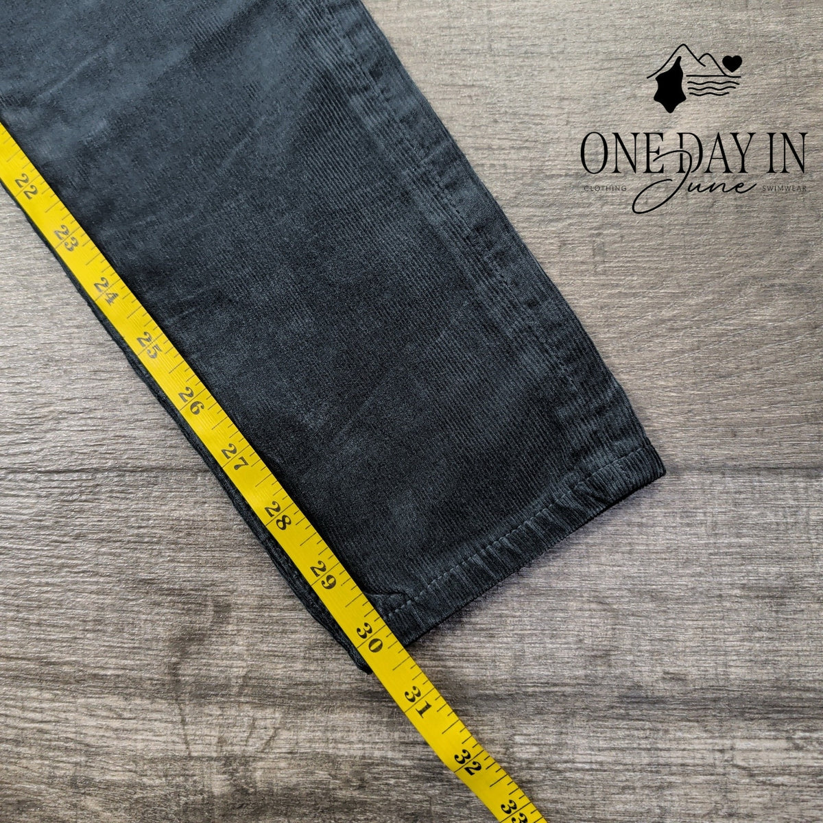 AG Adriano Goldschmied Skinny Stretch Corduroy Pants Charcoal NWT Size 4 (27)