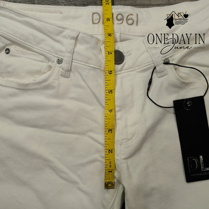 DL1961 Riley Boyfriend Distressed Jeans Mania White NWT Size 00 (24)