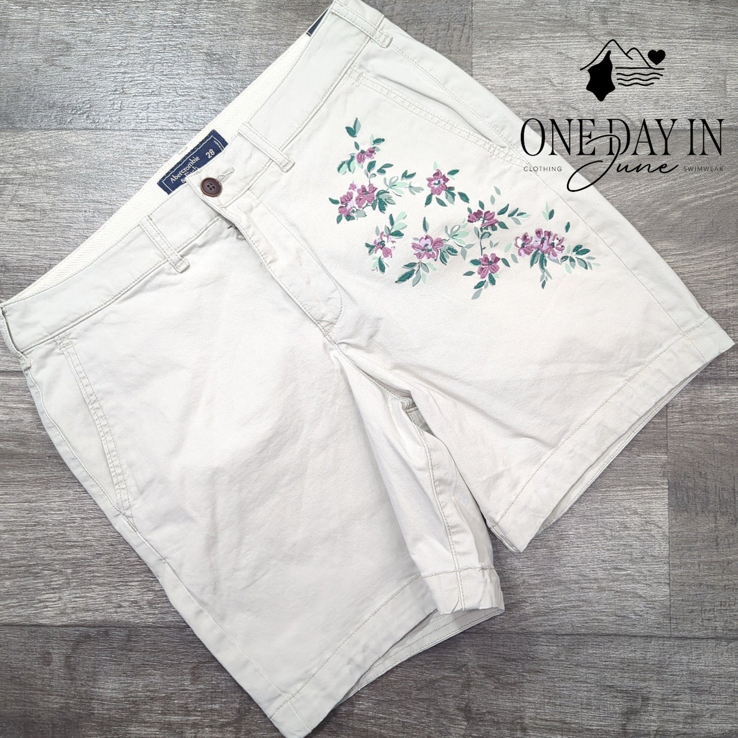 Abercrombie & Fitch 7" Inseam Embroidered Shorts Size 28 (6)