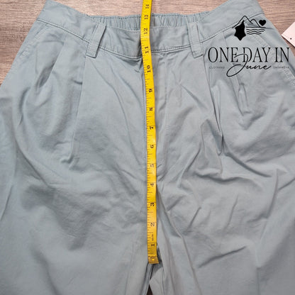 Gap Petite Comfort Waist Tapered Leg Pants Size 4P