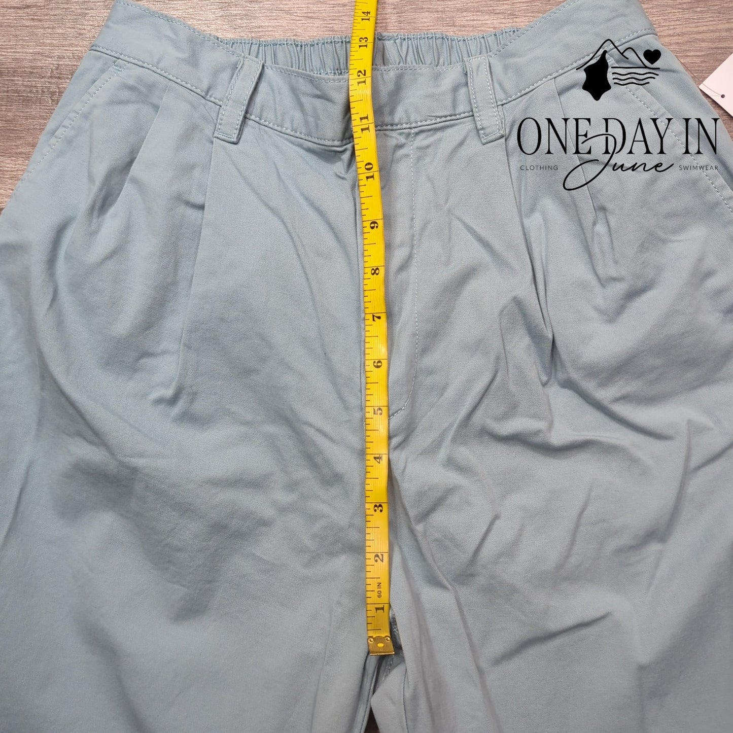 Gap Petite Comfort Waist Tapered Leg Pants Size 4P