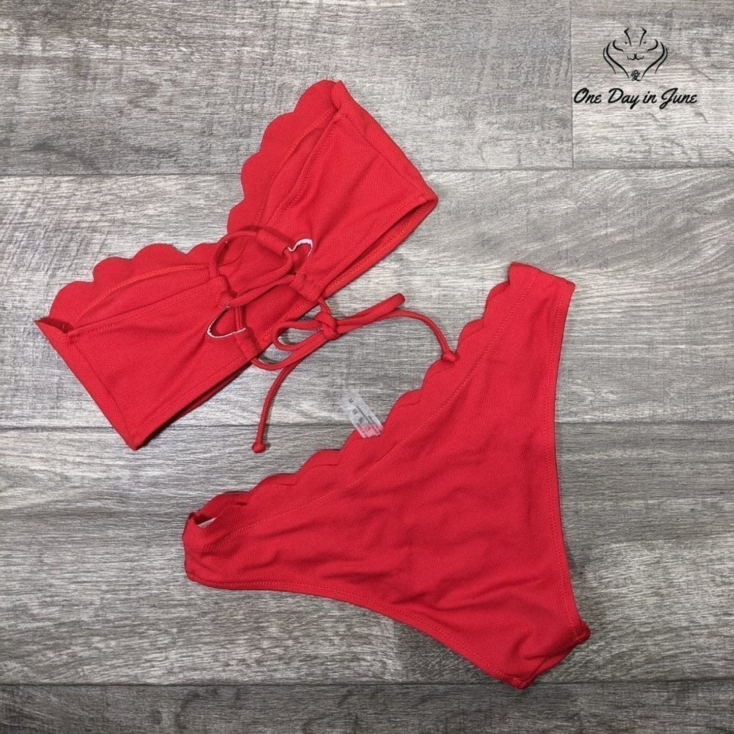 Shekini Bandeau Scallop Edge Bikini Swimsuit Size M