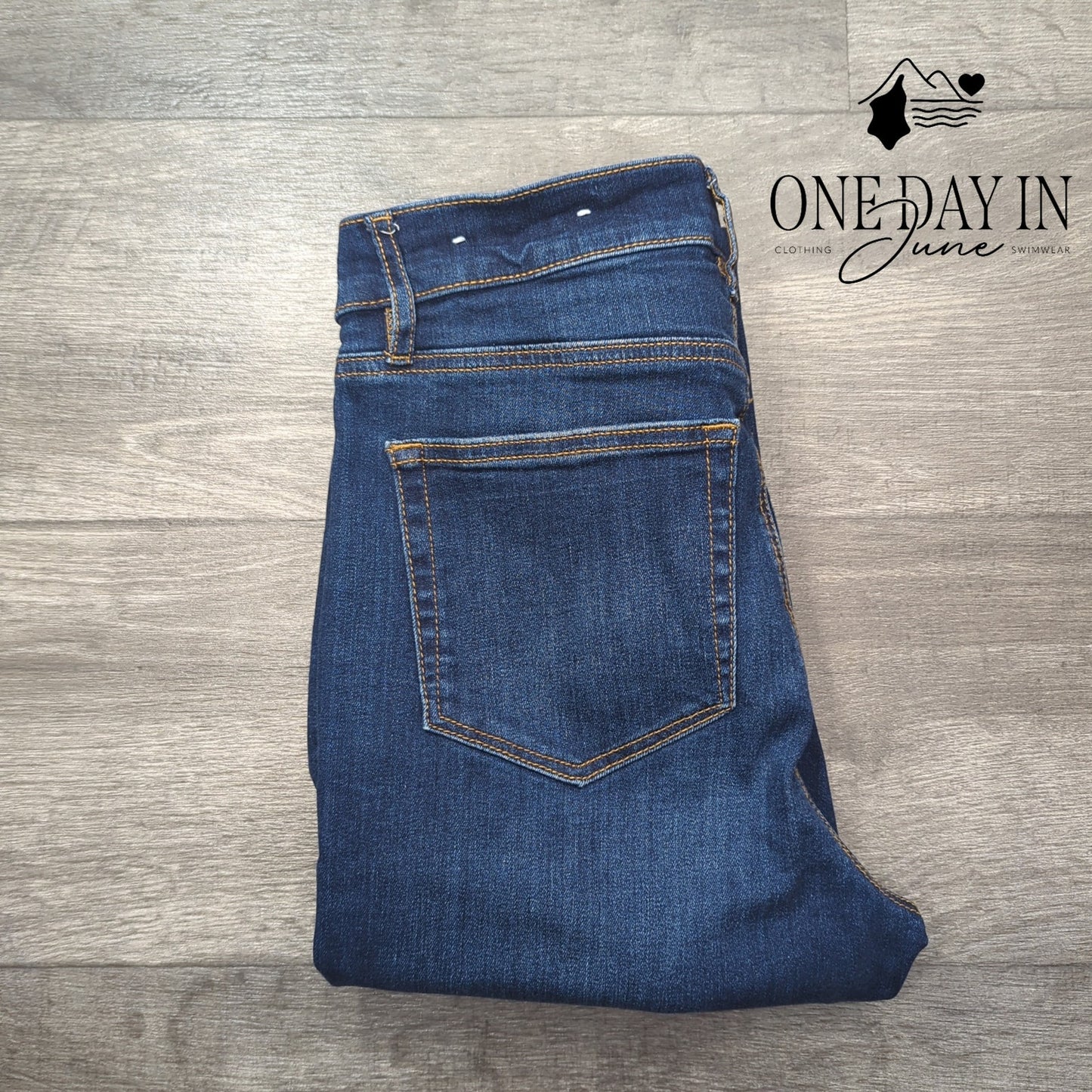 Loft The Skinny Jeans Size 6