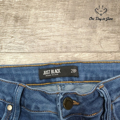 Just Black Petite Skinny Jeans Size 28P (6P)