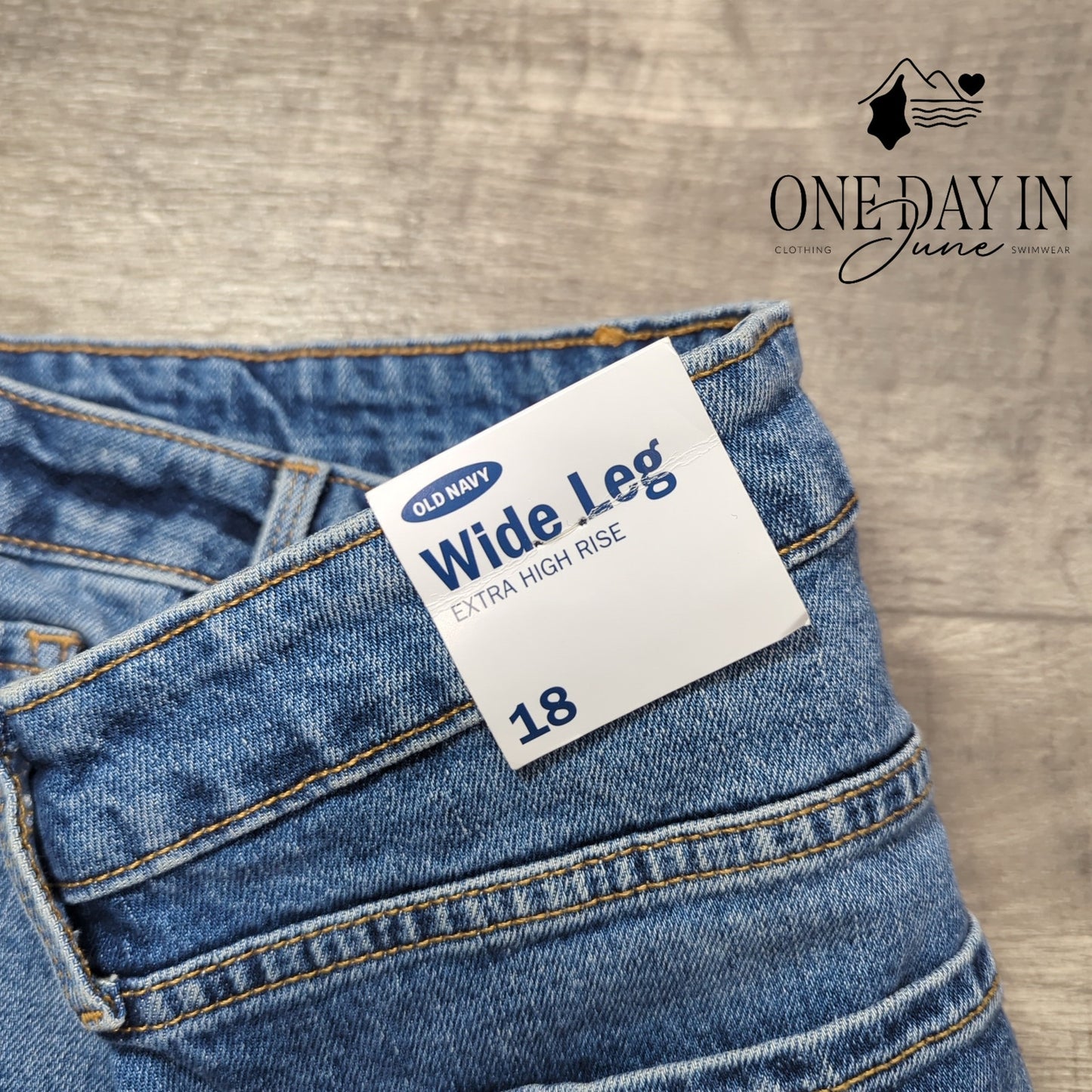 Old Navy Extra High Rise Wide Leg Jeans Size 18