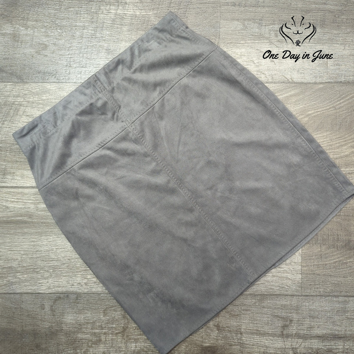 Sophie Max Faux Suede Mini Skirt Gray Comfort Waist Pull On Size M