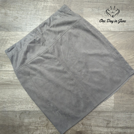 Sophie Max Faux Suede Mini Skirt Gray Comfort Waist Pull On Size M