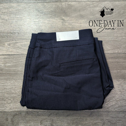 Chico's So Slimming Brigitte Slim Leg Crop Pants Classic Navy NWT Size 10