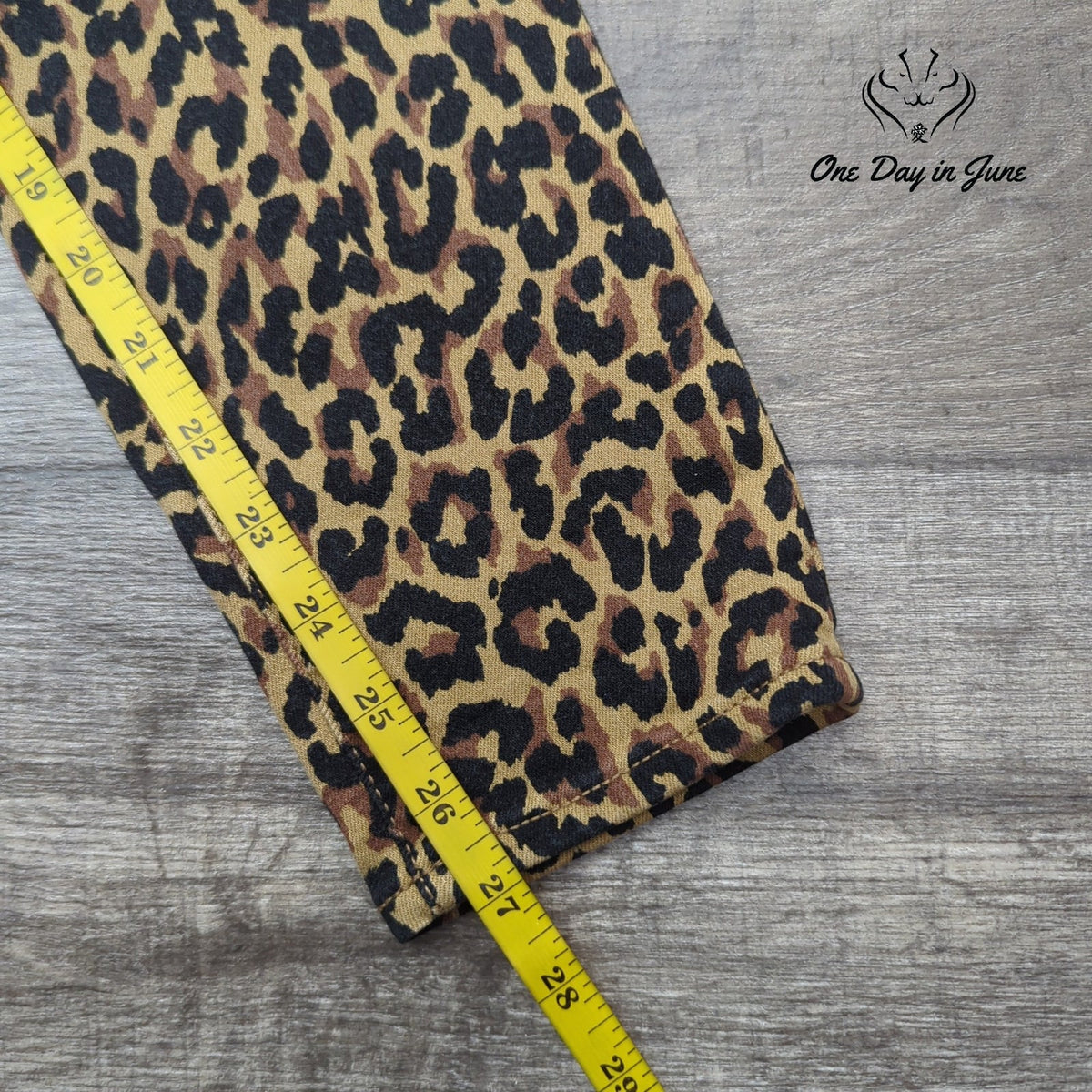 J.Crew 9 Inch High Rise Skinny Jeans Leopard Print Button Fly Size 28 (6)