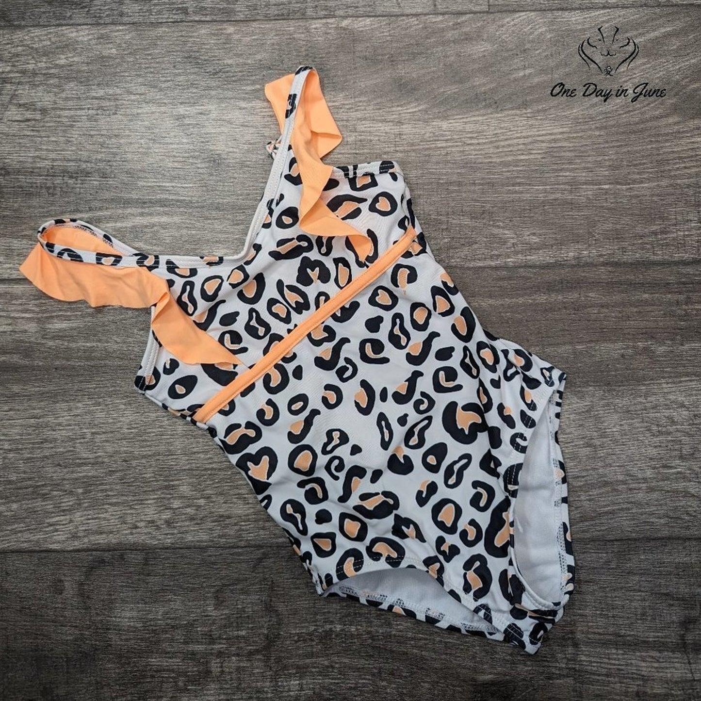 Amzbrly Girl's Ruffle Shoulder Leopard One Piece Swimsuit Size M