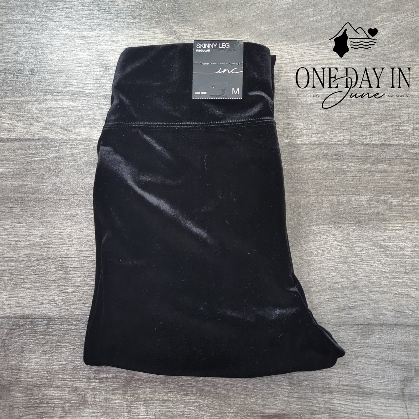 INC International Concepts Velvet Skinny Leg Size M