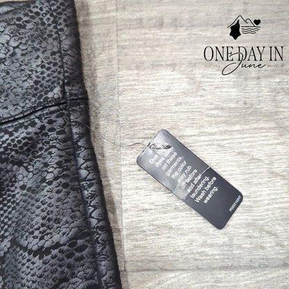 Anna & Ava Snake Print Ankle Legging Size M