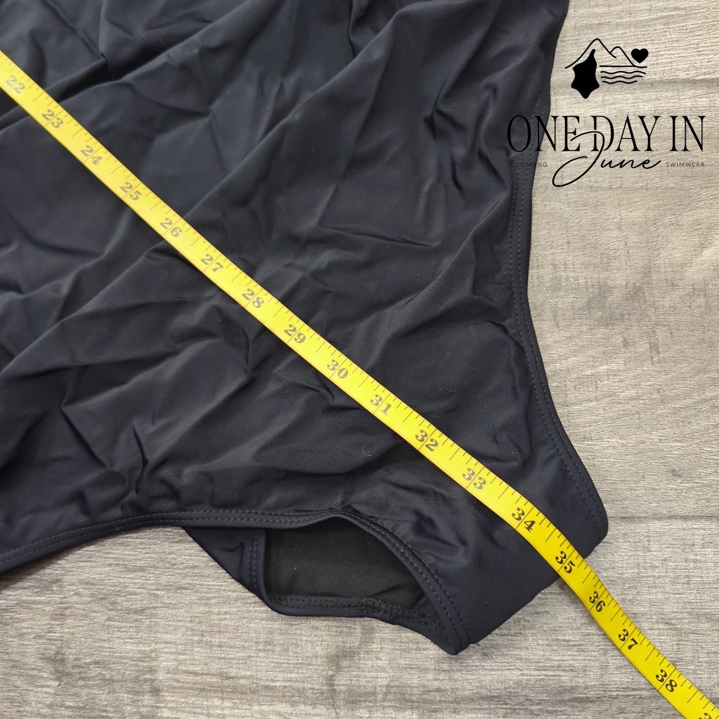 Yonique Plus Size Twist Front One Piece Swimsuit Size 28W