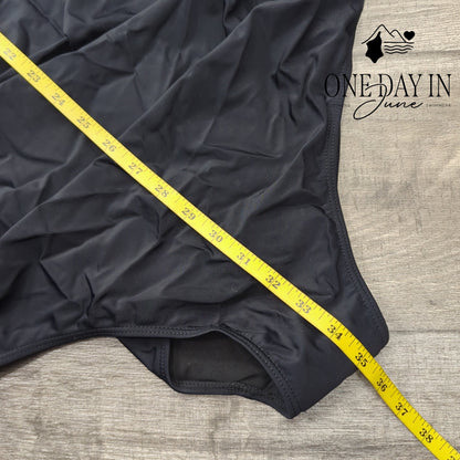 Yonique Plus Size Twist Front One Piece Swimsuit Size 28W