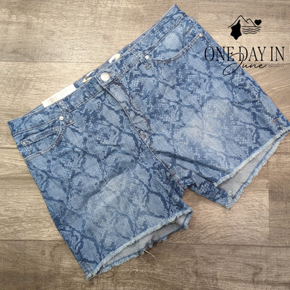 Seven7 5" Weekend Shorts Size 16