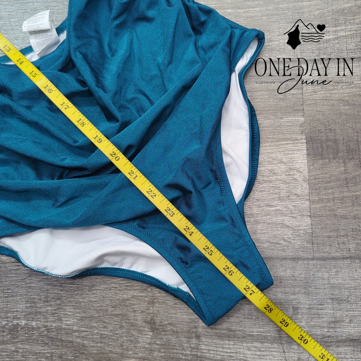 Charmo Twist Front Cutout Ruched One Piece Swimsuit Teal NWT Size M
