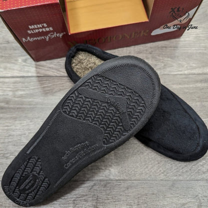 Isotoner Men's Memory Step Slippers Size XL (11-12)