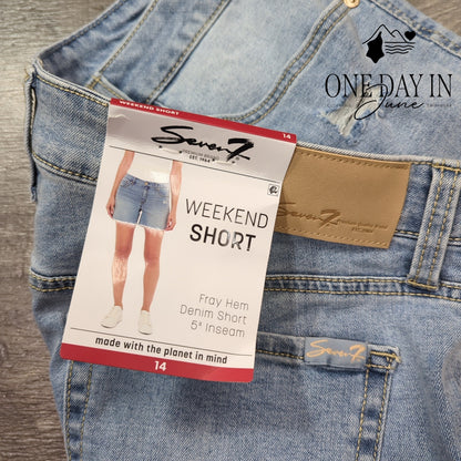Seven7 Fray Hem Weekend Denim Shorts Size 14
