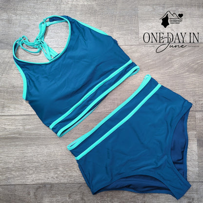 Blooming Jelly Strappy  Back Crop Bikini Swimsuit Size S