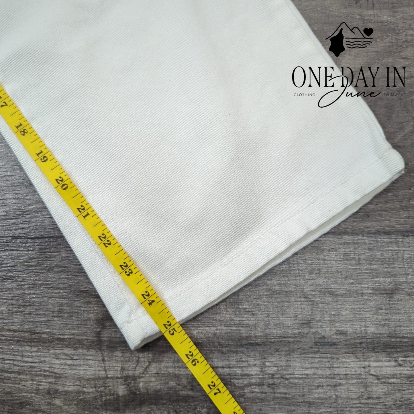 Tommy Hilfiger Embroidered Crop Jeans Size 14