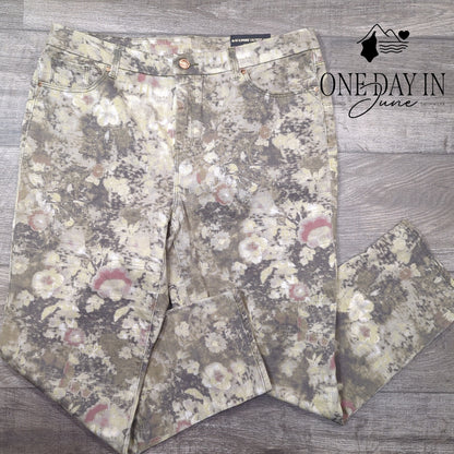 Chico's So Slimming Girlfriend Ankle Jeans Size Chico's 3 (16)