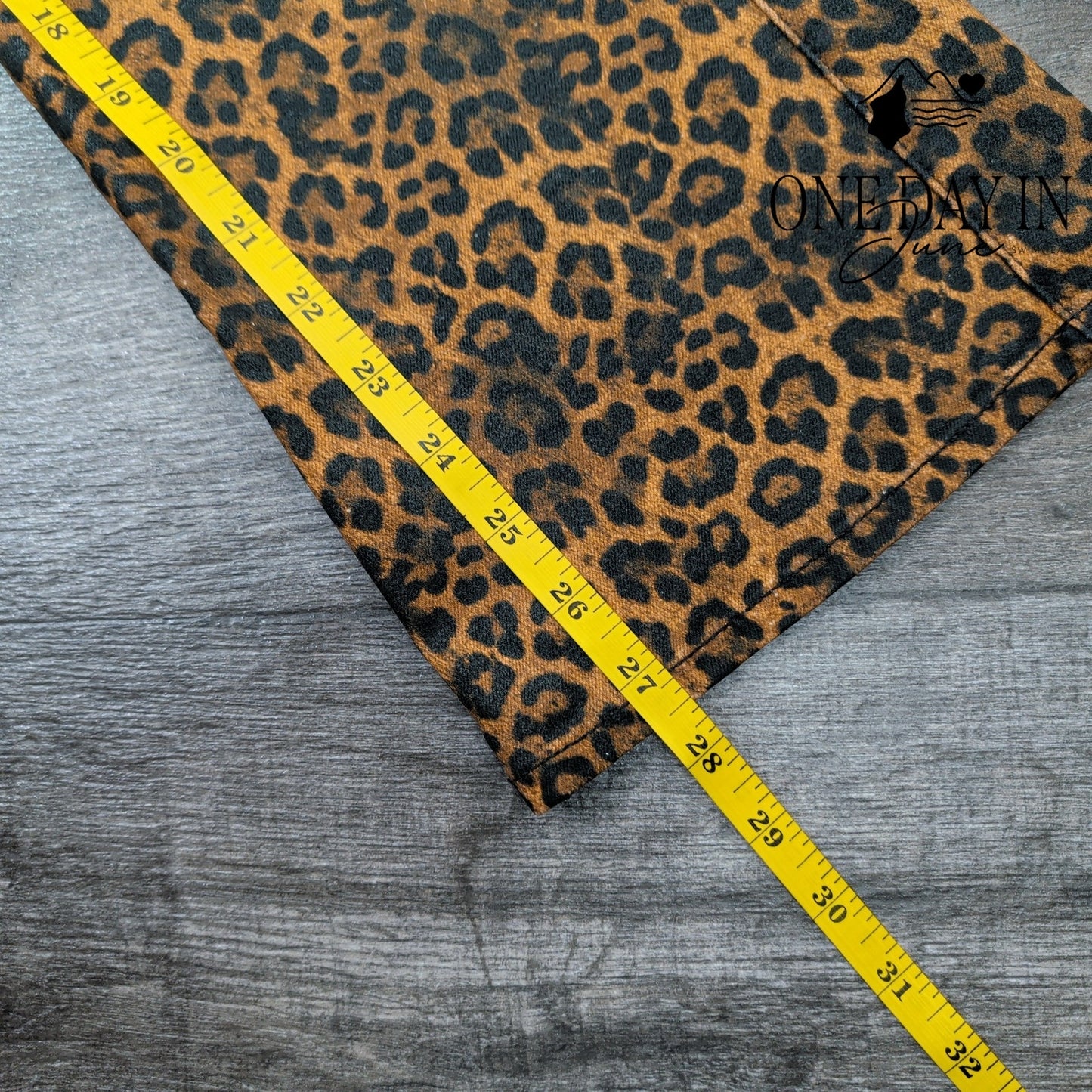 7 For All Mankind Slim Kick Jeans Leopard Coated High Rise NWT $225 Size 12 (31)