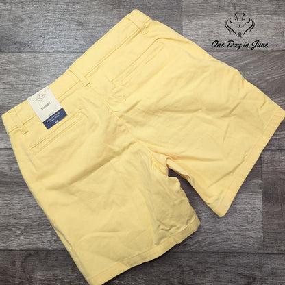 St. John's Bay 7" Mid Rise Shorts Size 2